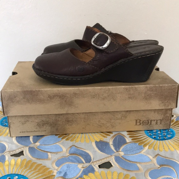 Excellent Condition Born Slip On Clog. Size 10 - Picture 1 of 8